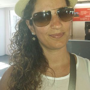 Meet your Posher, Ana